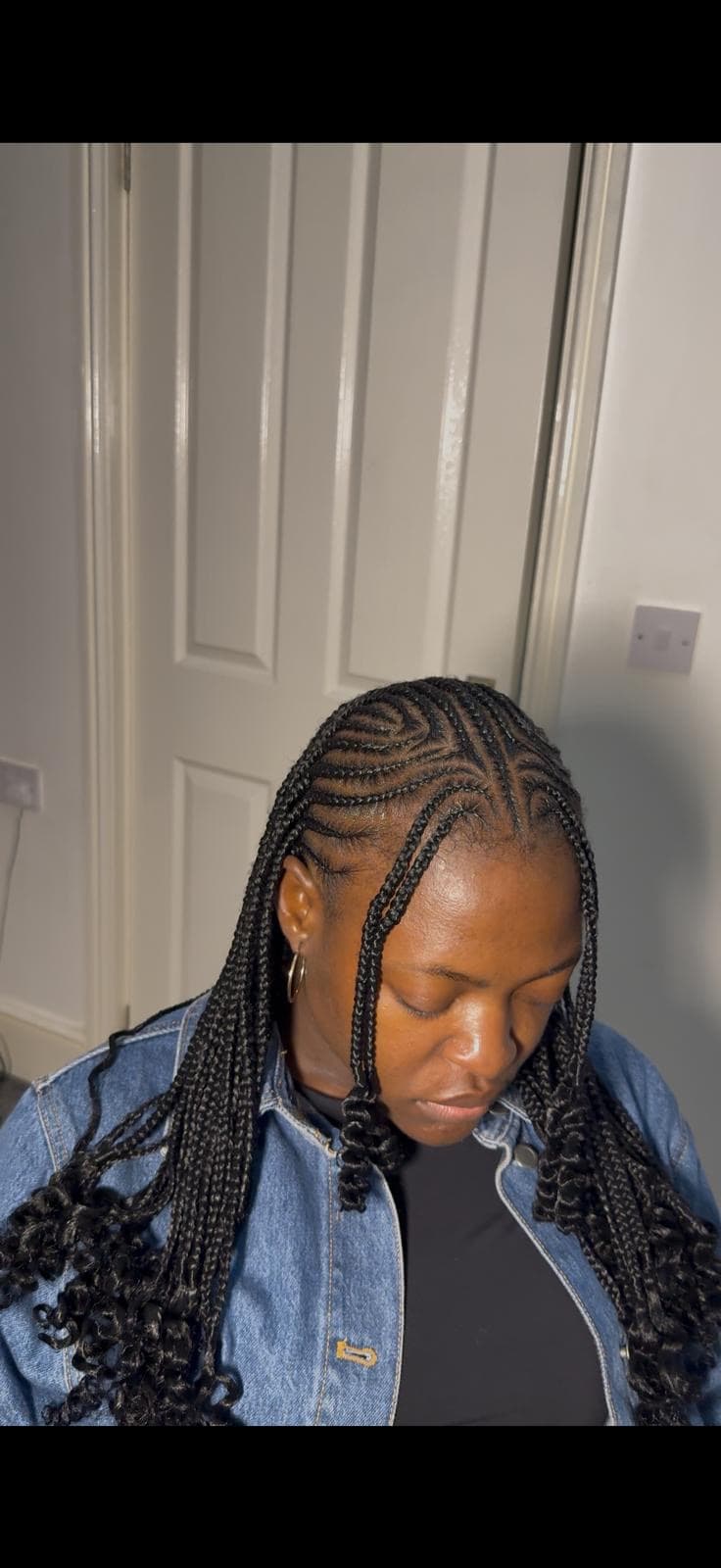 Feed-in braids with curly tips